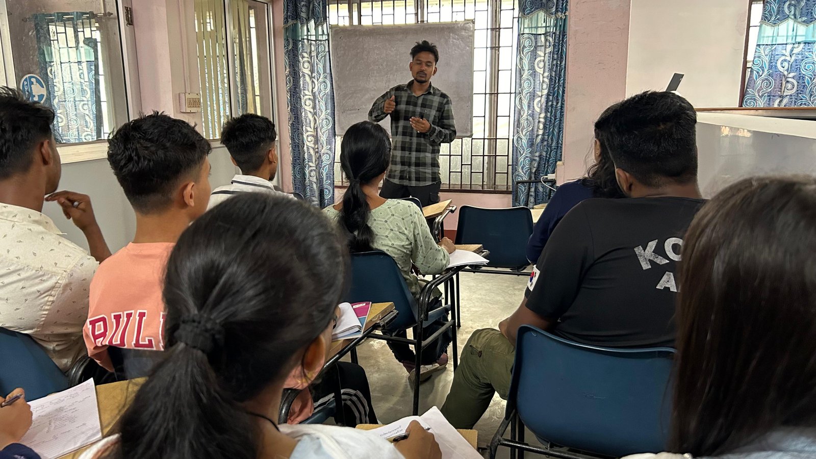 Classroom Sessions - Axomtech